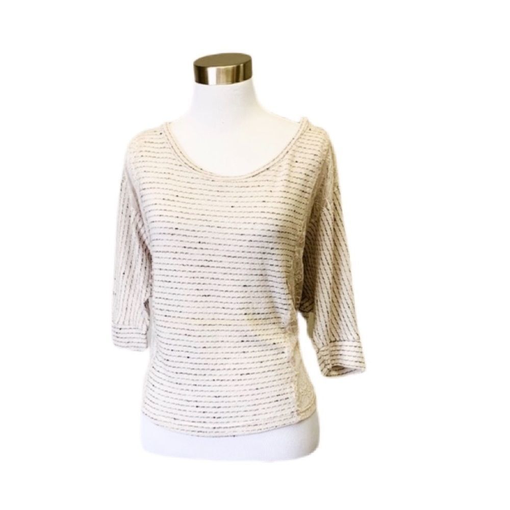 Lush lightweight top